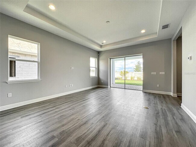 Building Photo - 13181 McMillan Dr