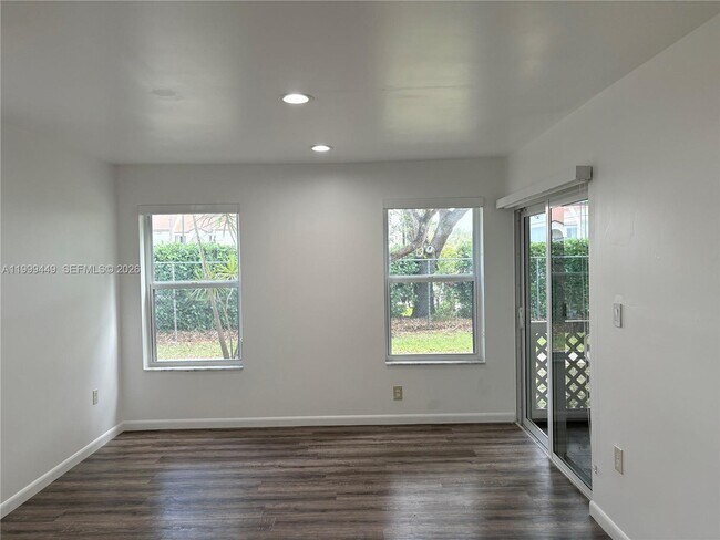 Building Photo - 17565 NW 67th Pl