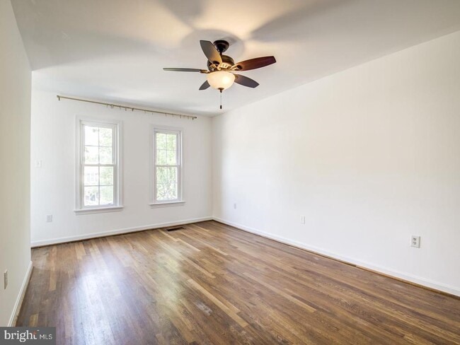 Building Photo - 1012 N Pelham St