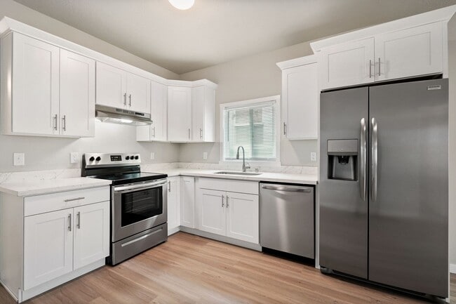 Building Photo - Recently Remodeled 3 Bedroom Home in Everett!