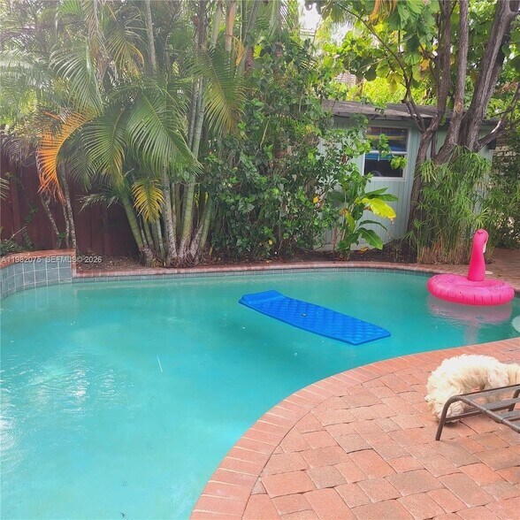 Building Photo - 1601 NE 17th Terrace