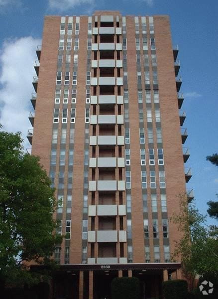 Building Photo - Carillon House Condominium