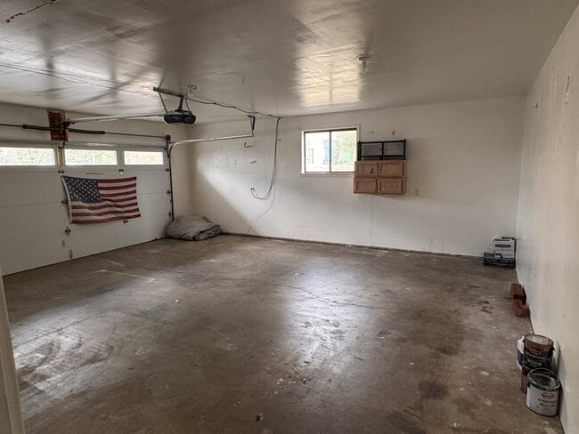 Building Photo - 17554 Patricia Way