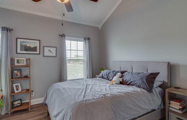 Building Photo - Beautiful home ready for you.
