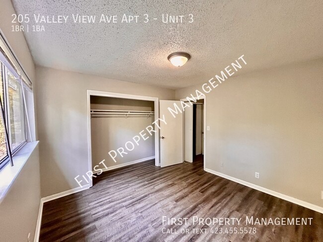 Building Photo - Red Bank Apt: 1Bed/1Bath w/ Laundry Hookups!