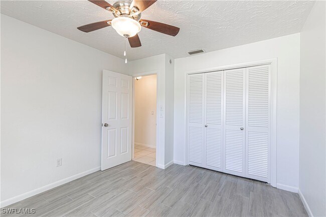Building Photo - 297 Bay Meadows Dr