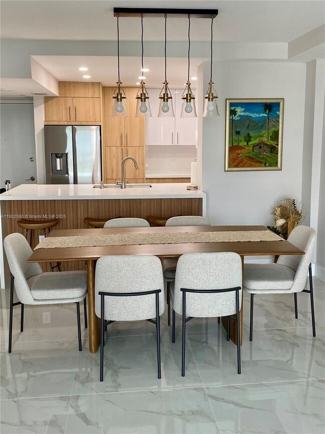 Building Photo - 5701 Collins Ave