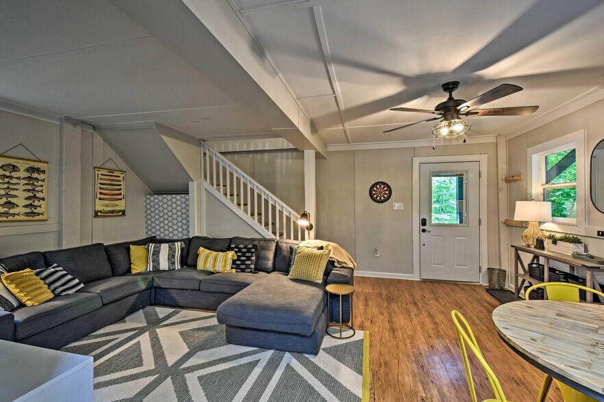 Building Photo - 334 Dogwood Ln