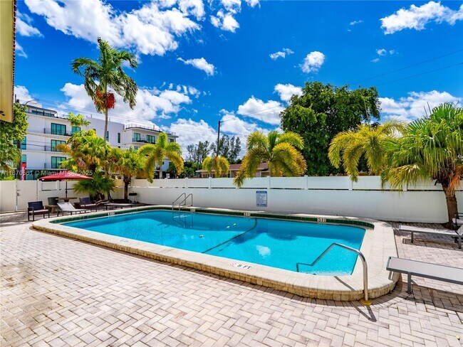 Building Photo - 2020 Miami Rd