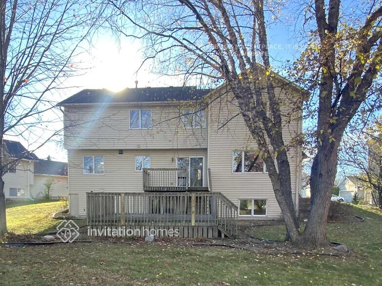 Building Photo - 3930 Zircon Ln N