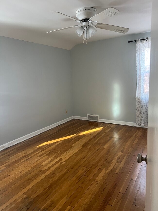 Building Photo - 1264 Brainard Rd