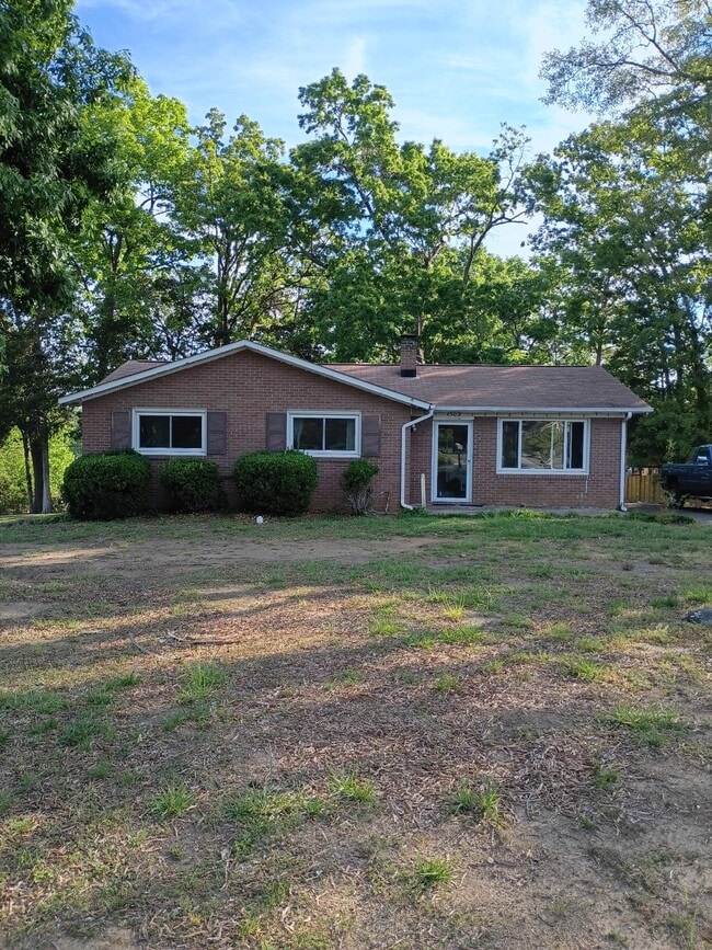 Building Photo - 1502 Woodhaven Rd