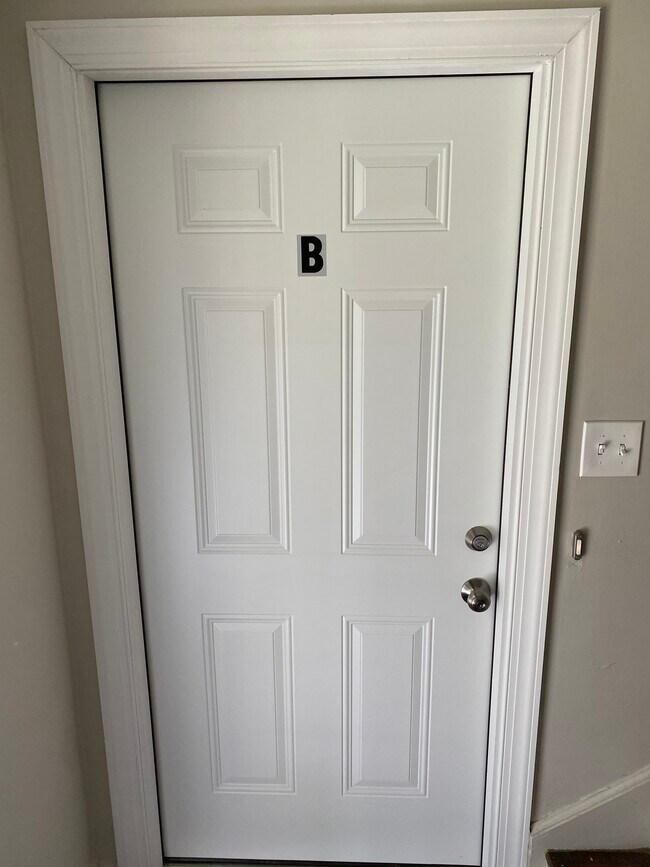 Building Photo - 3415 Gilmer Ct., Apt. B