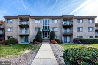 Building Photo - 12703 Dara Dr