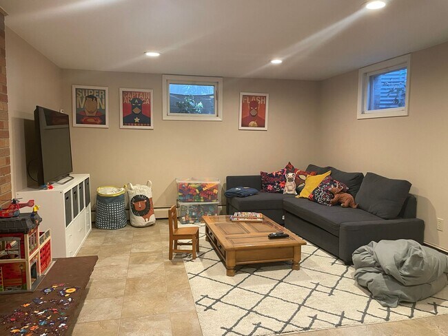 Building Photo - Must See Newly Remodeled North Boulder 5 bed/2.5 bath - Available August 7th!