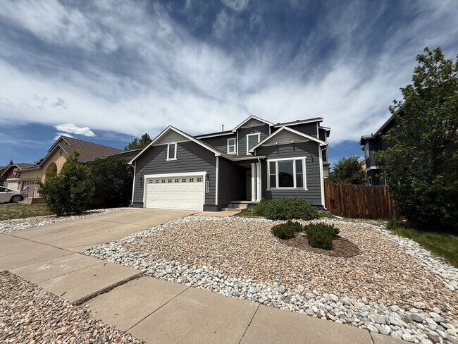 Building Photo - 6 Bed 4 Bath Home with 3000+ SQFT in Stetson Hills!!!