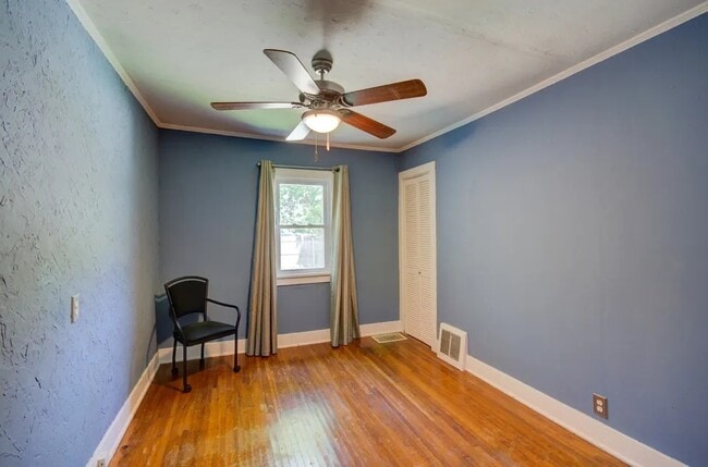Building Photo - 227 Sherman CT