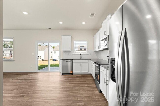 Building Photo - 1339 37th Ave Lane NE