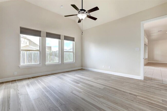 Building Photo - 2416 Millbrook Loop