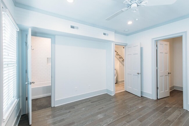 Building Photo - 10 Orrs Ct