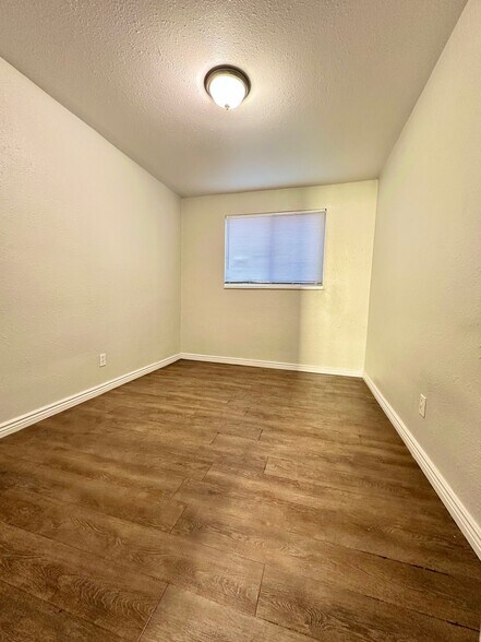 Building Photo - 4439 W Nevada Pl