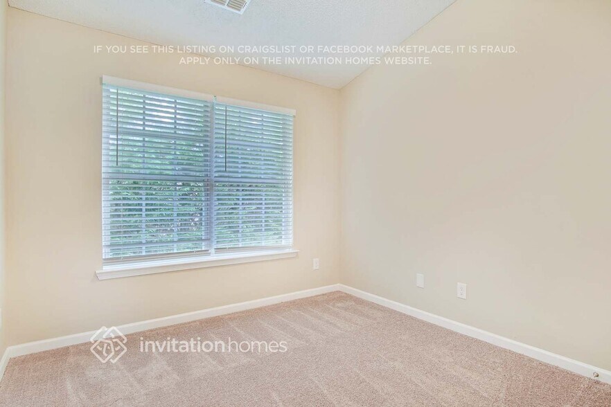 Building Photo - 408 Kendall Ln