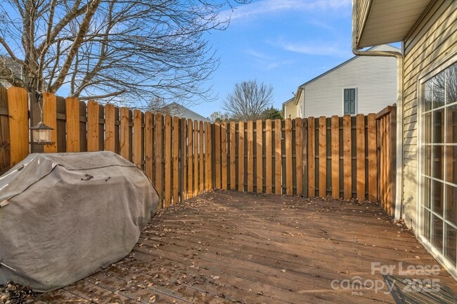 Building Photo - 3213 Mannington Dr