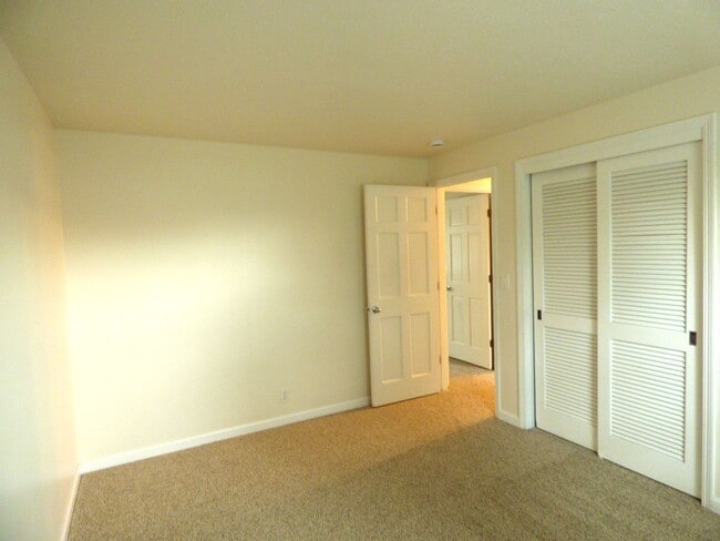 Building Photo - 3 bed 2 bath Home in North Salem