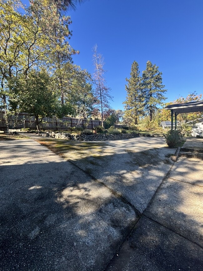 Building Photo - 16754 Aileen Way