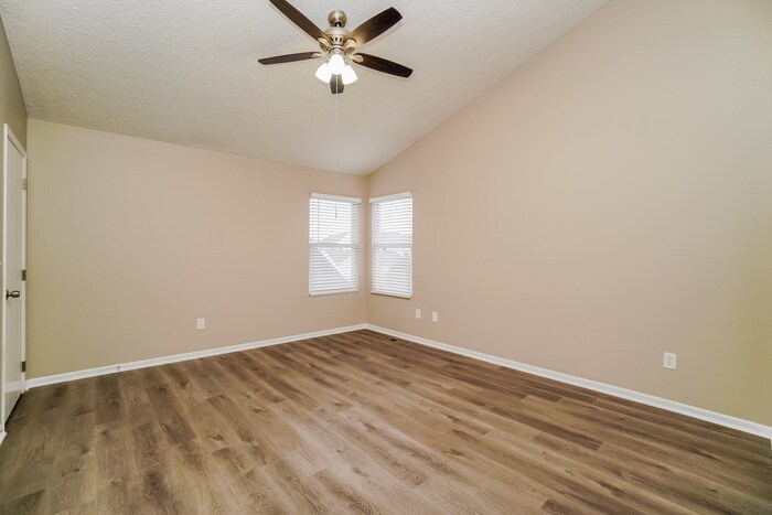 Building Photo - 5512 Beresford St