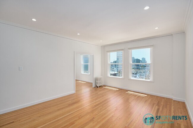 Building Photo - Russian Hill: Remodeled 9th Floor Apartmen...