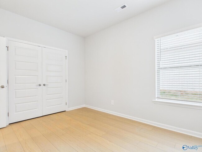 Building Photo - 18072 Longleaf Dr