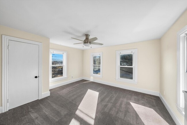 Building Photo - 616 W Ocean Heights Ave