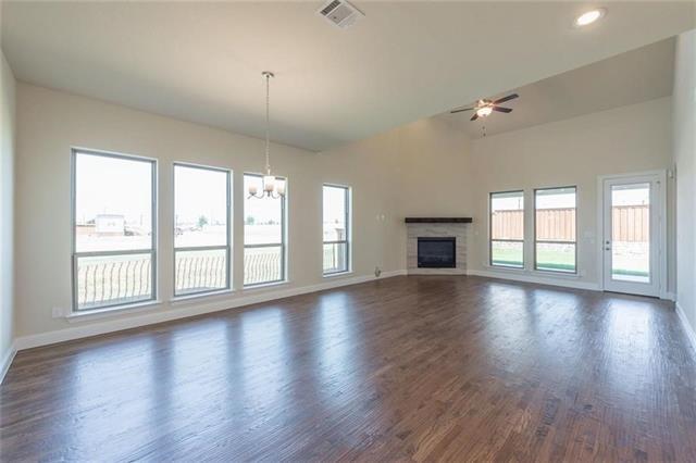 Building Photo - 560 Thoroughbred Ave