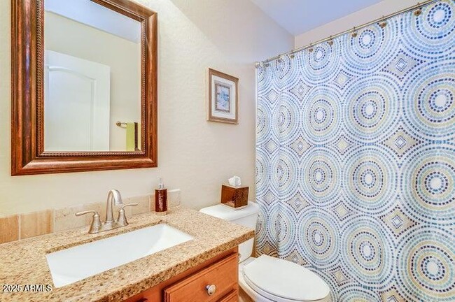 Building Photo - 2938 E Quiet Hollow Ln