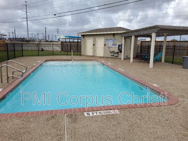 Building Photo - 4009 Cimarron Lake Dr