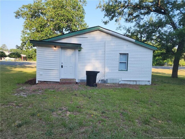 Building Photo - 454 Rock Hill Rd