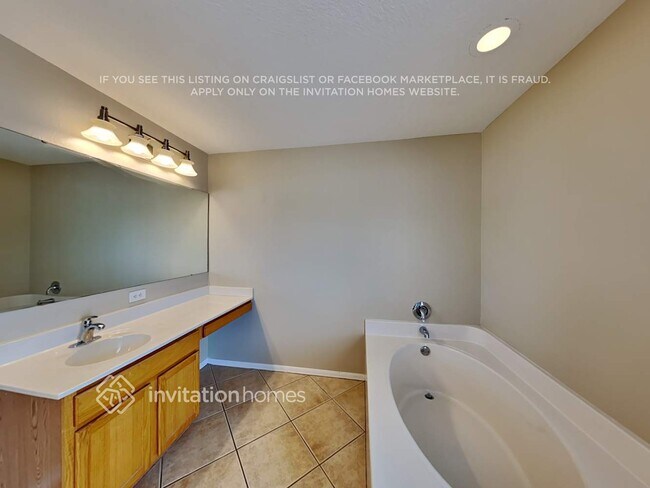 Building Photo - 6012 Sunset Vista Dr