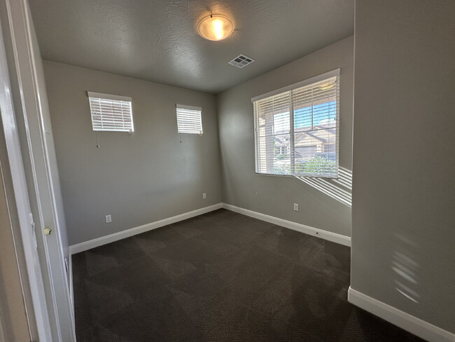 Building Photo - 3292 E 2890 S