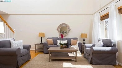 Building Photo - 20400 Summercrest Dr