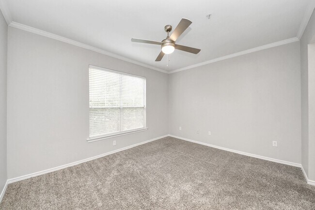 Building Photo - 3003 Memorial Ct