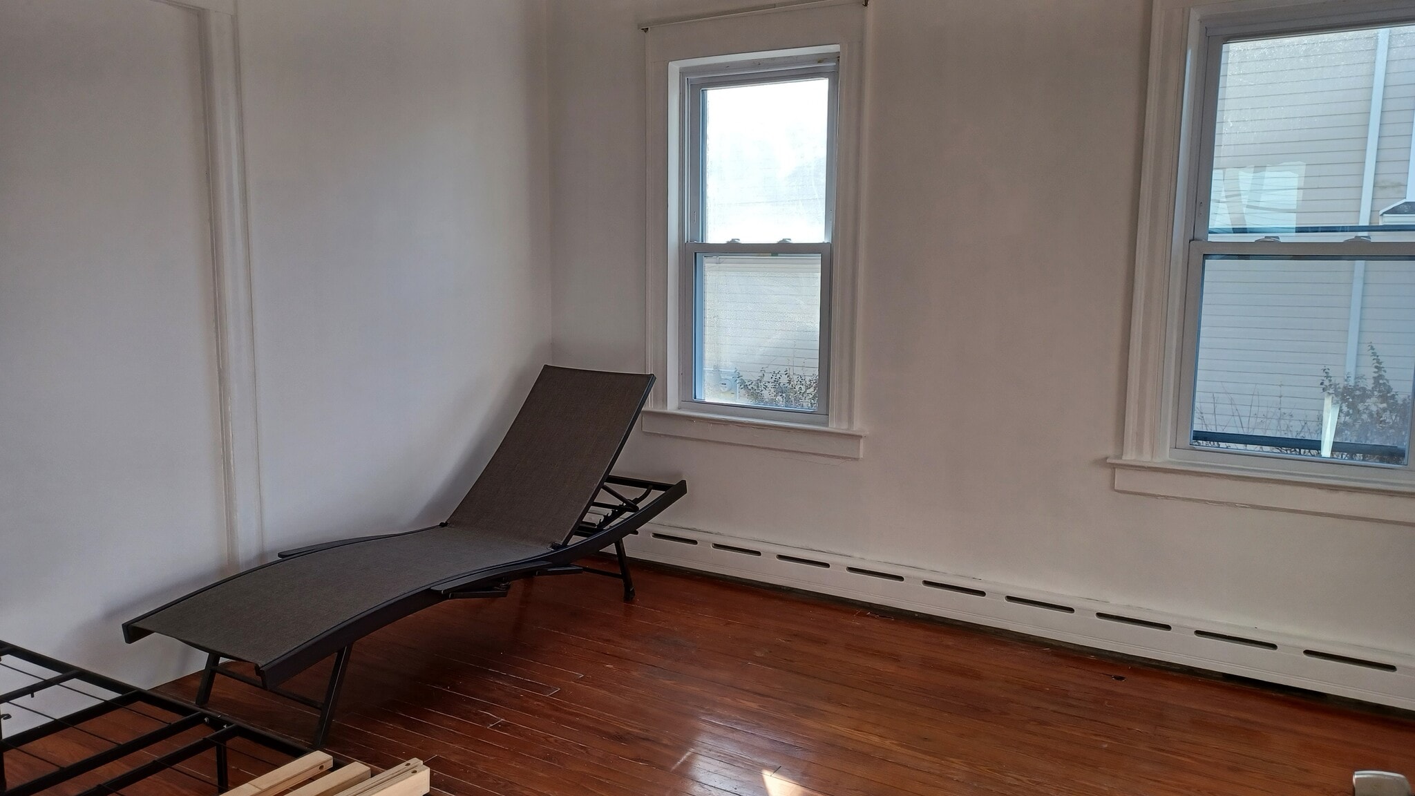 Building Photo - 33 Center St