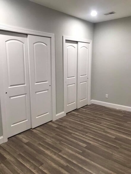 Building Photo - 372 Walnut St