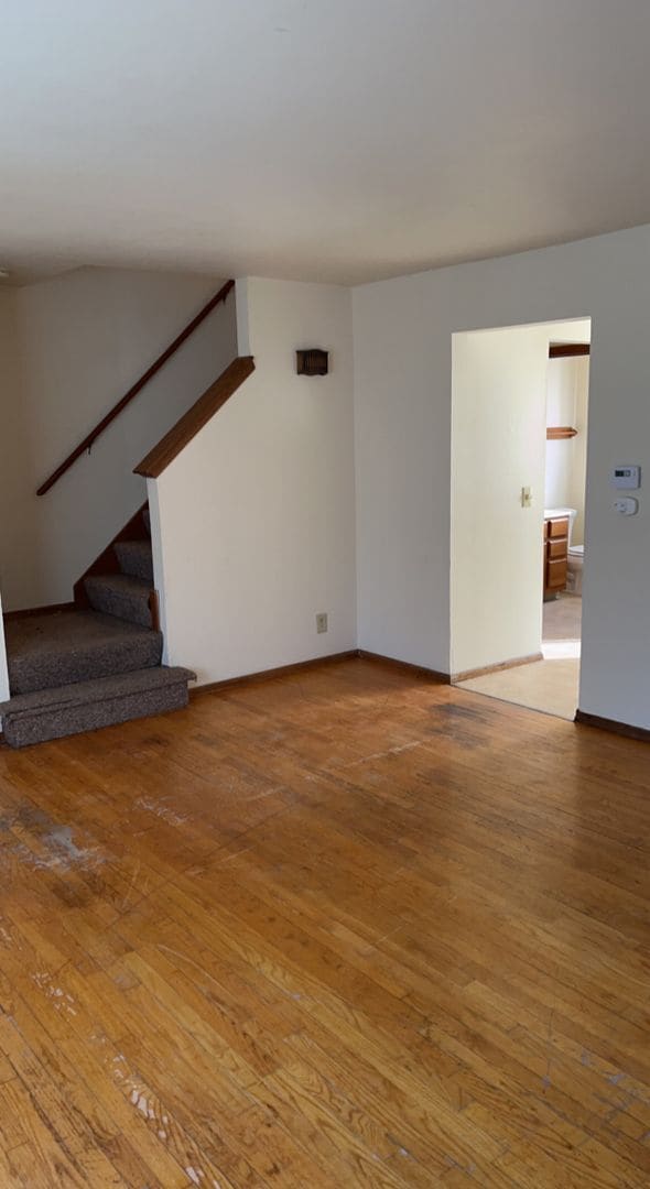 Building Photo - 392