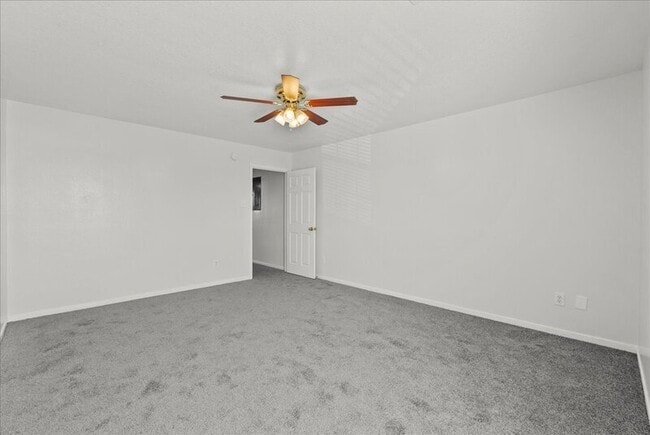 Building Photo - 5065 Akumal Calle