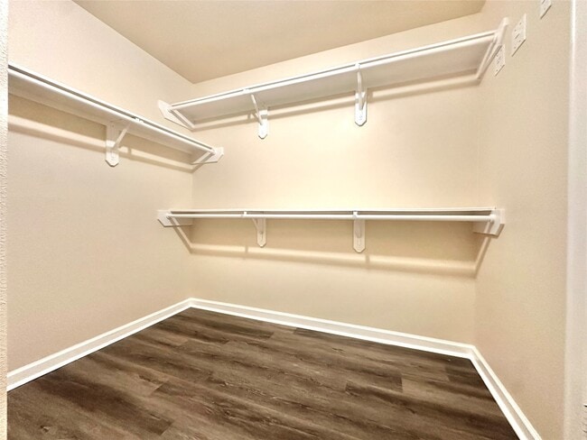 Building Photo - 6611 W Sam Houston Pkwy S