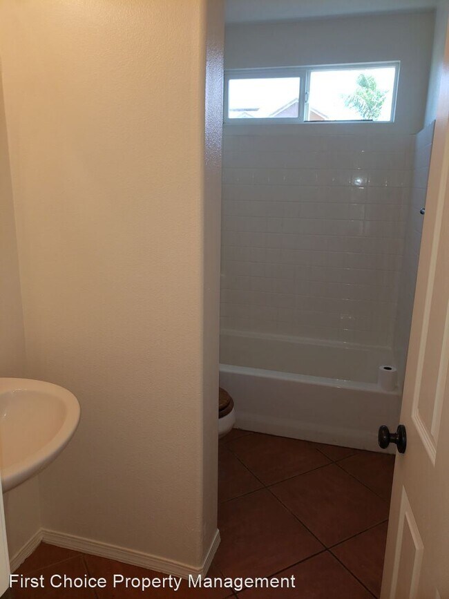 Building Photo - 4 br, 3 bath House - 1599 Alberhill Street