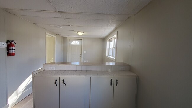 Building Photo - 23 Mechanic St