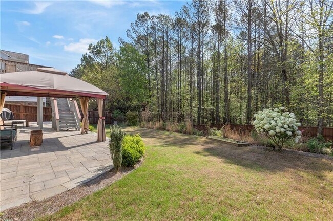 Building Photo - 1005 Regal Hills Ln