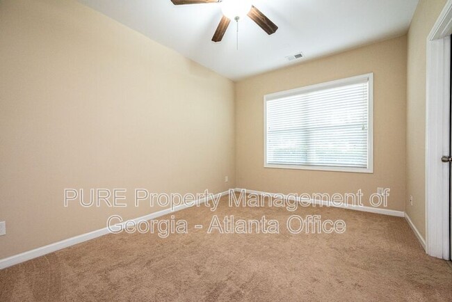 Building Photo - 13117 W Twin Alley